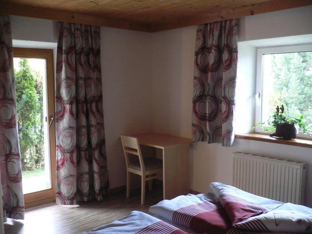 Haus Heidrun Apartamento Fendels Quarto foto