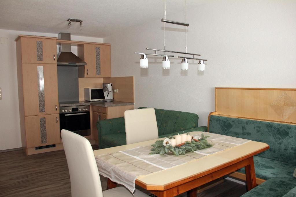 Haus Heidrun Apartamento Fendels Quarto foto
